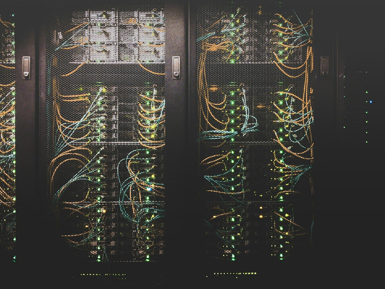 How to Modernize Legacy Enterprise Applications Without Rebuilding Everything (2026 Guide)